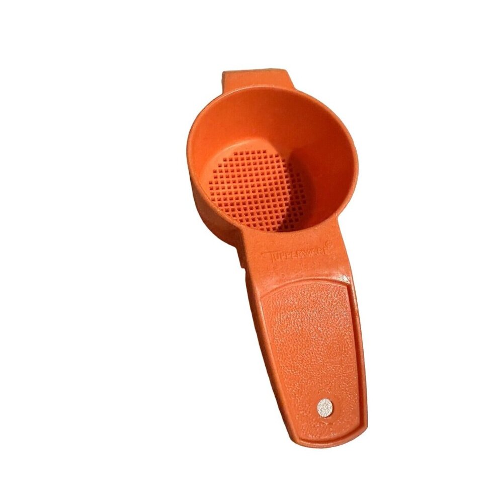 Vintage Tupperware Small Sifter #879-8 Orange‎